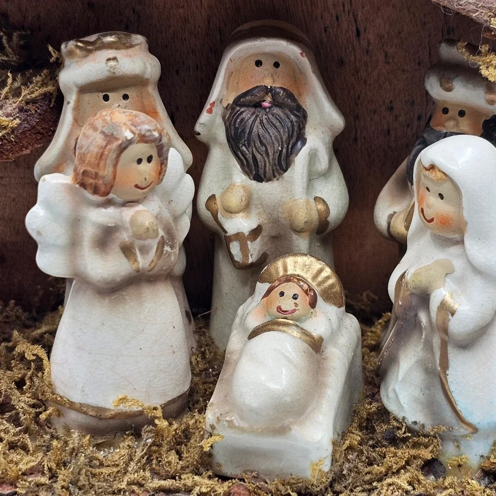 N/A miniature nativity